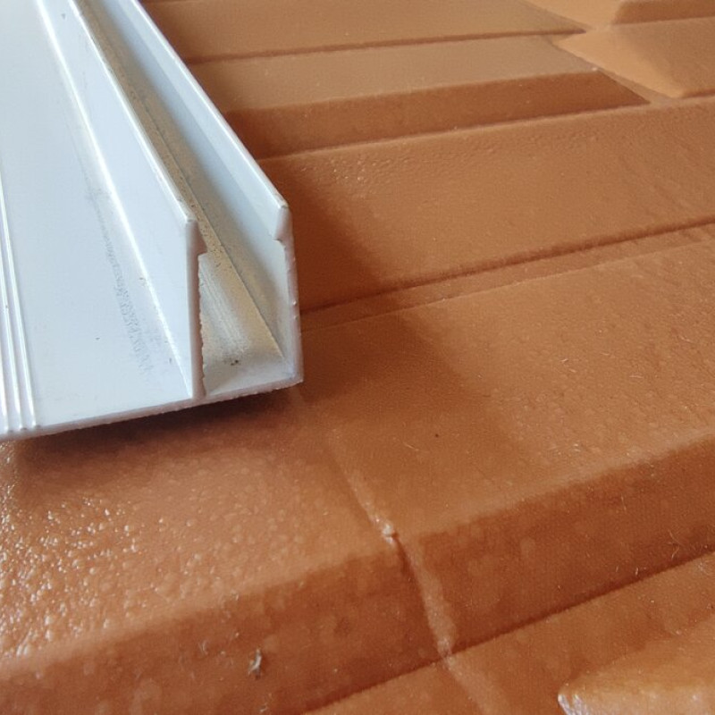 Профіль (торцевий) фінішний алюмінієвий для сайдинга 38,5*28*6000мм (D) SW-00001728