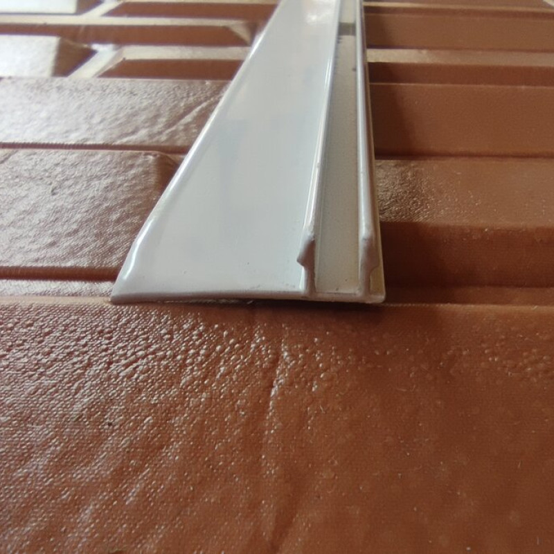 Профіль (торцевий) фінішний алюмінієвий для сайдинга 38,5*28*6000мм (D) SW-00001728